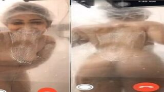 Image of Girlfriend enjoys a relaxing nude bath-Linkwallah.com