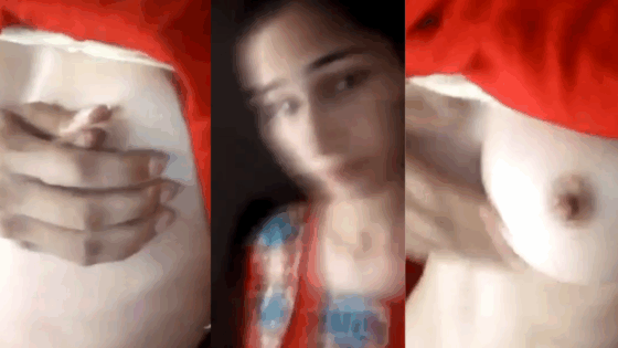 Image of Seductive Kashmiri Girl Reveals Her Slender Boobs-Linkwallah.com